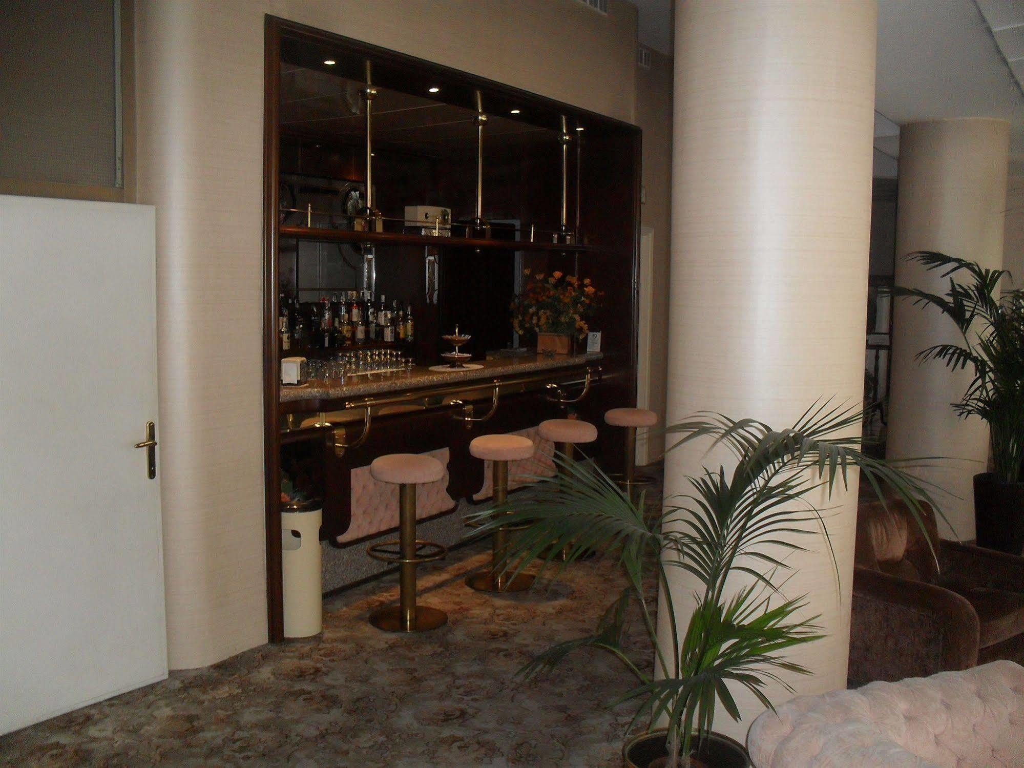 Hotel Antares Arona Exteriér fotografie