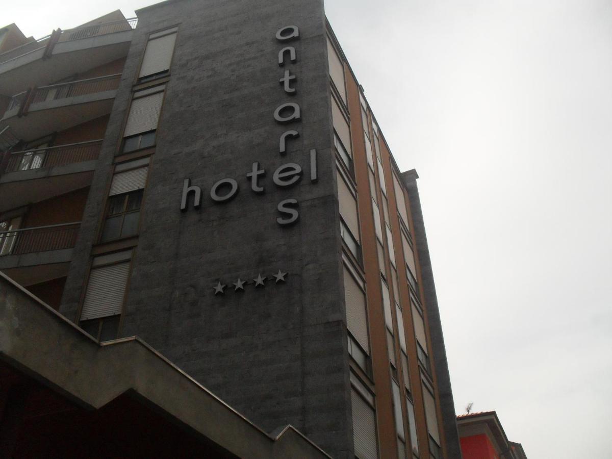 Hotel Antares Arona Exteriér fotografie